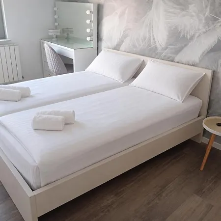 Daliarose Apartment